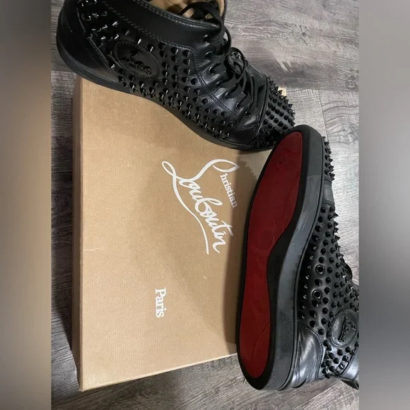I am selling Christian lountin shoes Christian Louboutin | Shoes | Im Selling This Christian  main image 4